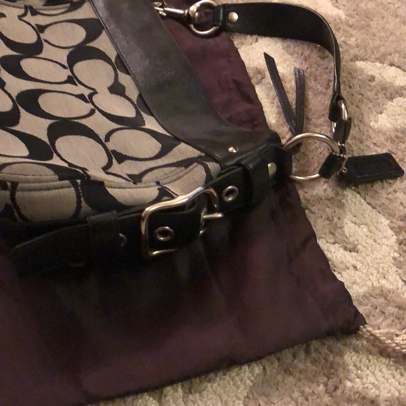 Coach Zoe Signature Handbag - Picture 2 of 6
